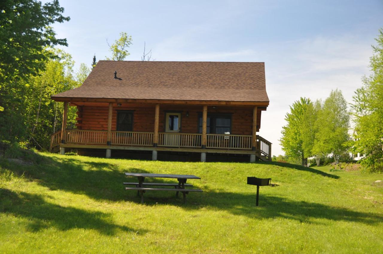 Three-Bedroom Cabin 3