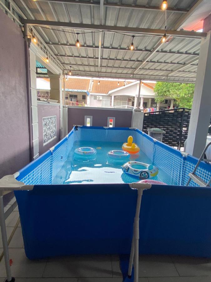 Rumah Kanda Teluk Kemang - B&B