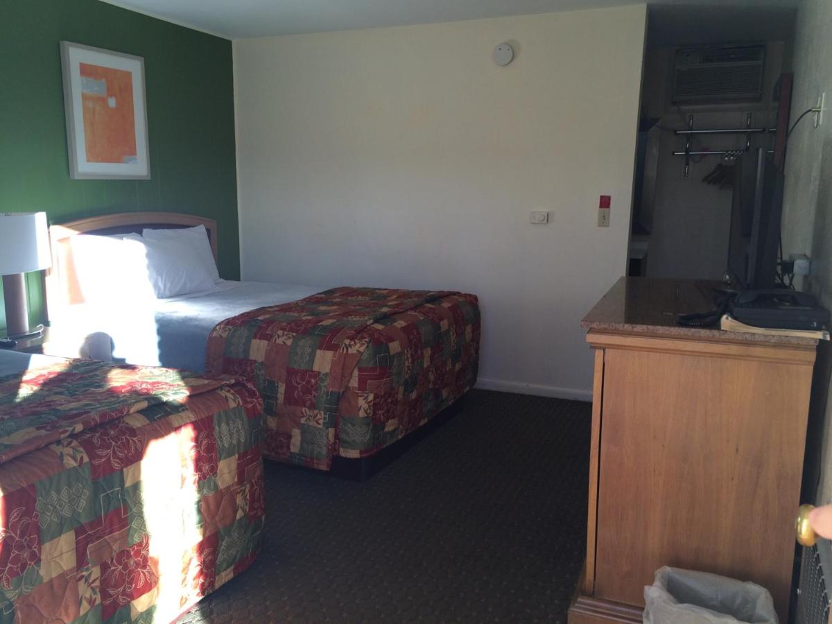 Non-Smoking Queen Room with Two Queen Beds