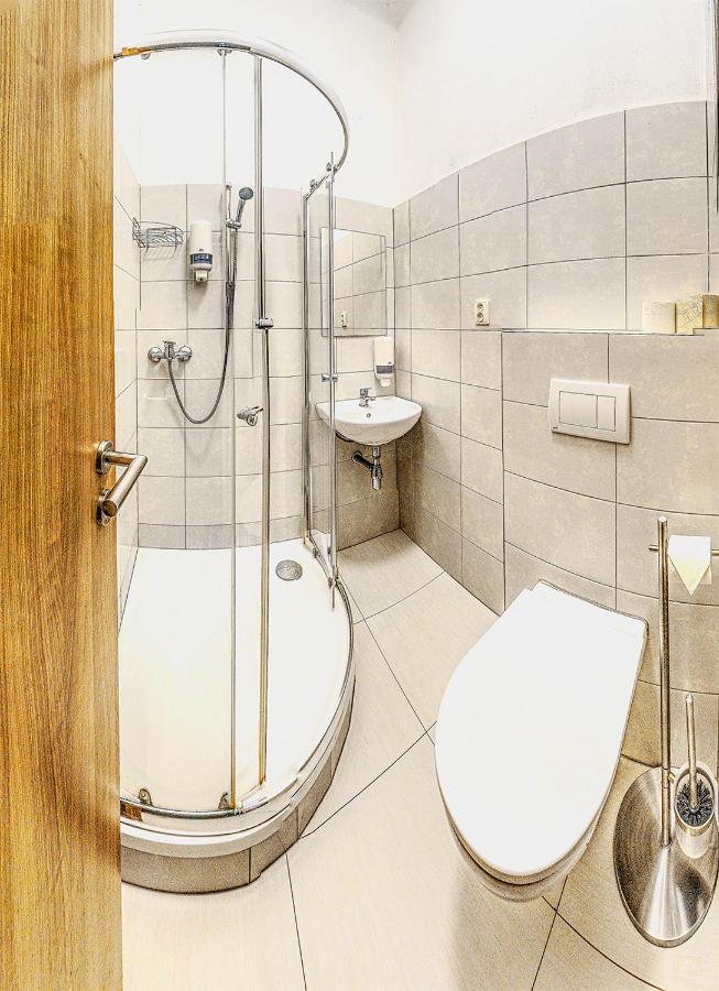 Einzelzimmer mit Zustellbett