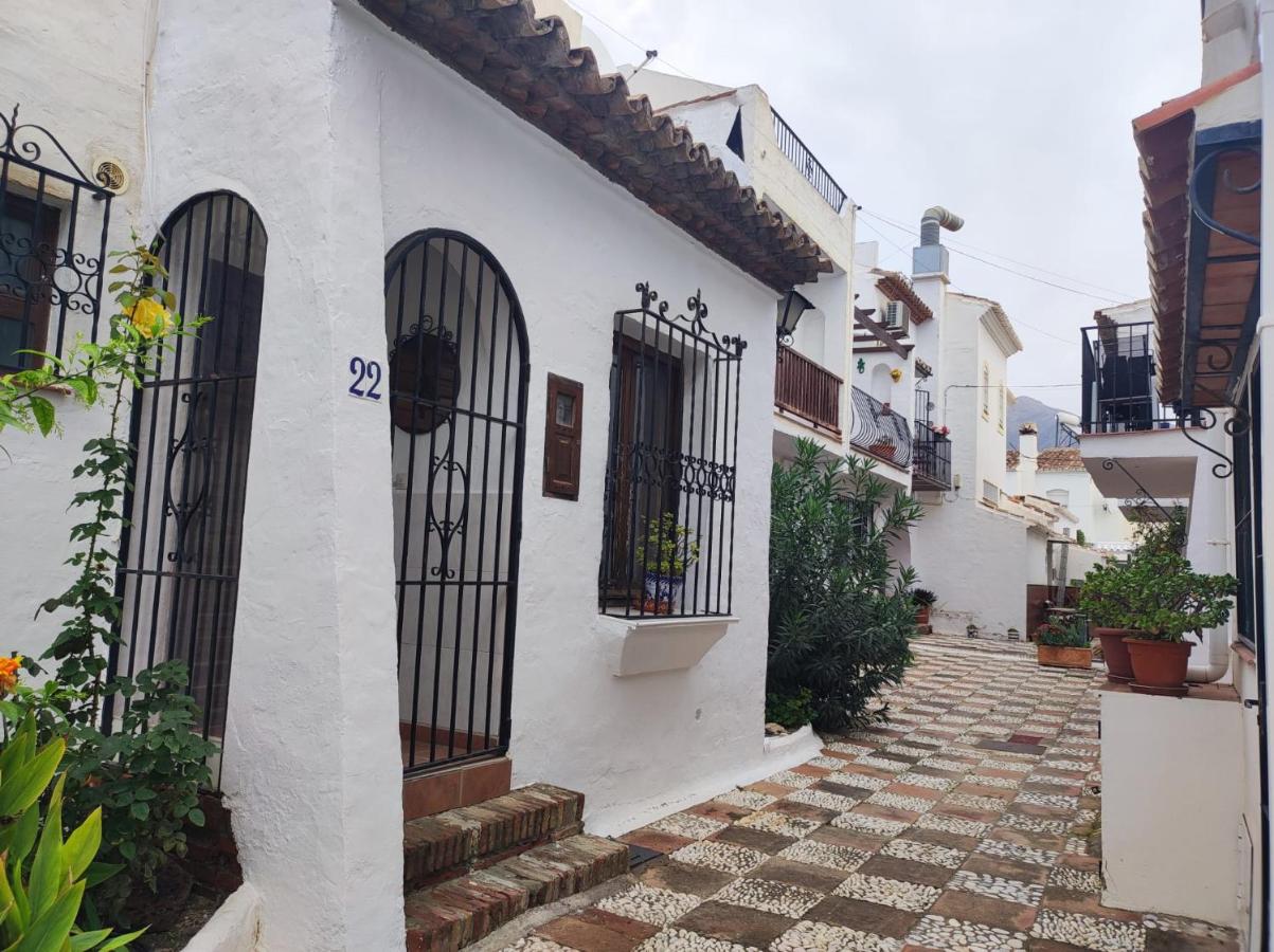 NUEVA NERJA 22 MENYBER - B&B Nerja