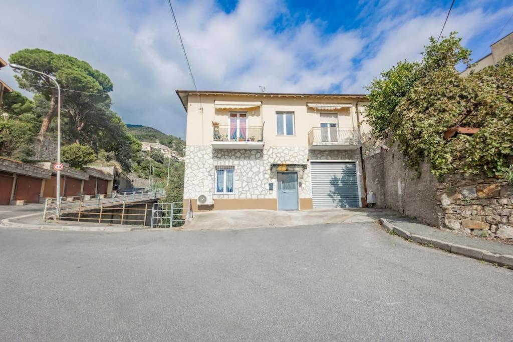 vista mare casa vacanze - B&B Ospedaletti