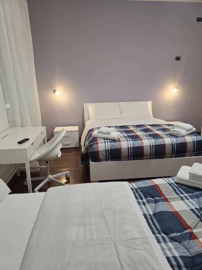 Camera Tripla con Bagno in Comune
