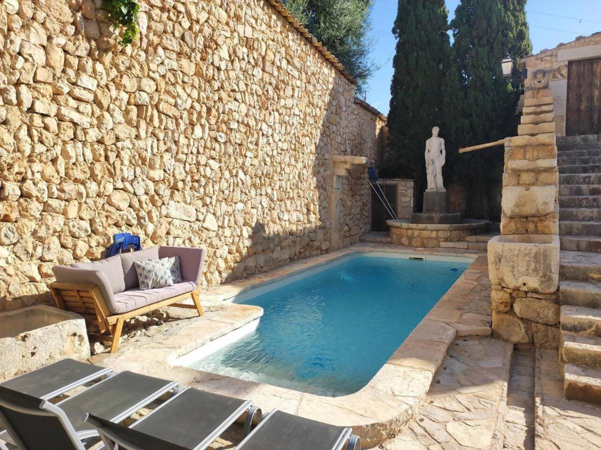 Casa Histórica con Piscina Sauna y Jacuzzi - Bed and Breakfast