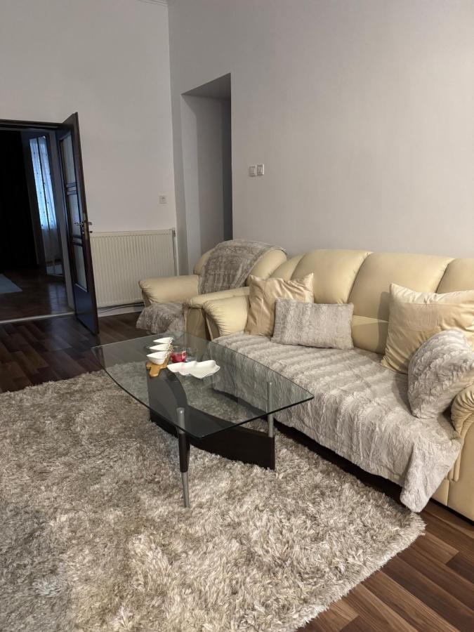 ALYO Home - Bed and Breakfast