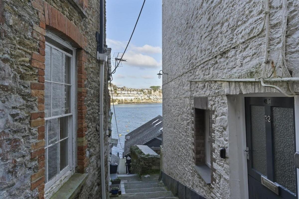Apartment Sea Views & Terrace on Waters Edge in Polruan - B&B Polruan