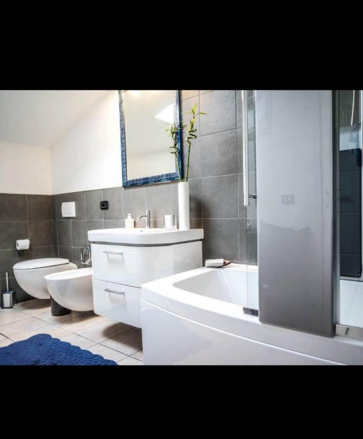 Camera Matrimoniale Standard con Bagno in Comune