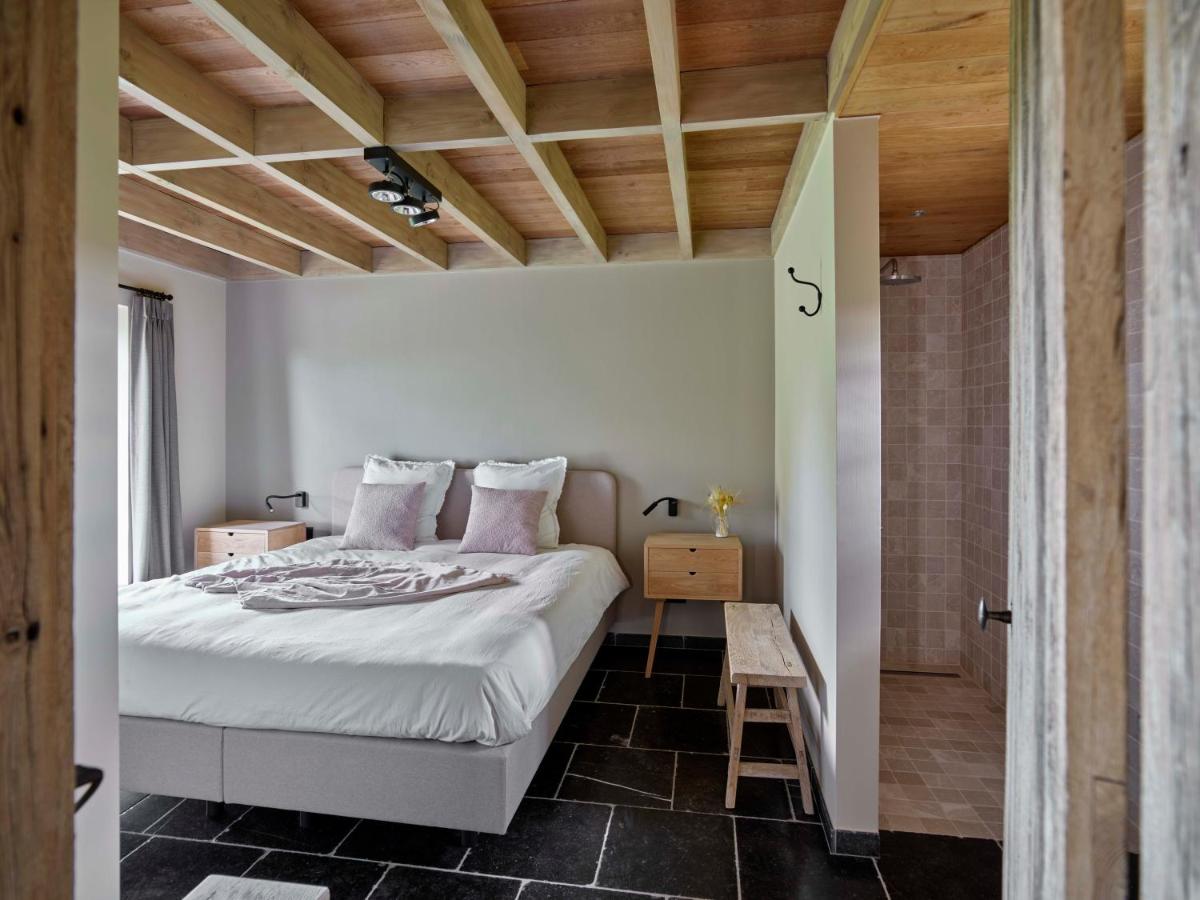 Standard Zimmer mit Kingsize-Bett