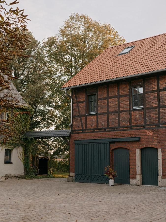 Stall & Sterne - Ferienwohnungen in der Scheune - B&B Hirschfeld