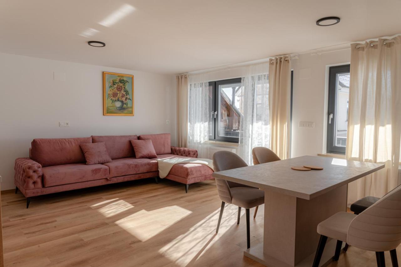Hiša S'TJE Ljubljana Airport - Bed and Breakfast