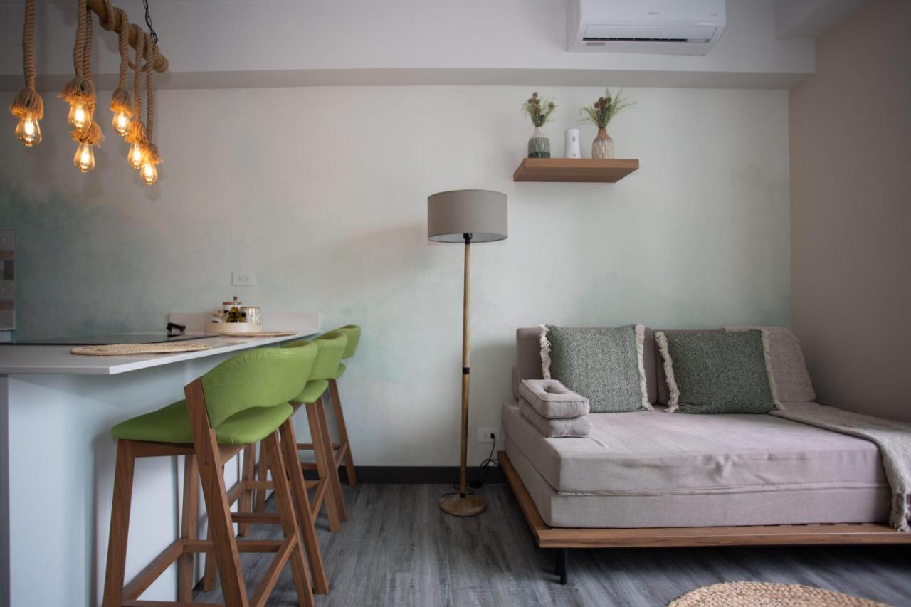 Serenitas at 20, City Views and Wonderland Vibes! - B&B Hatillo Centro