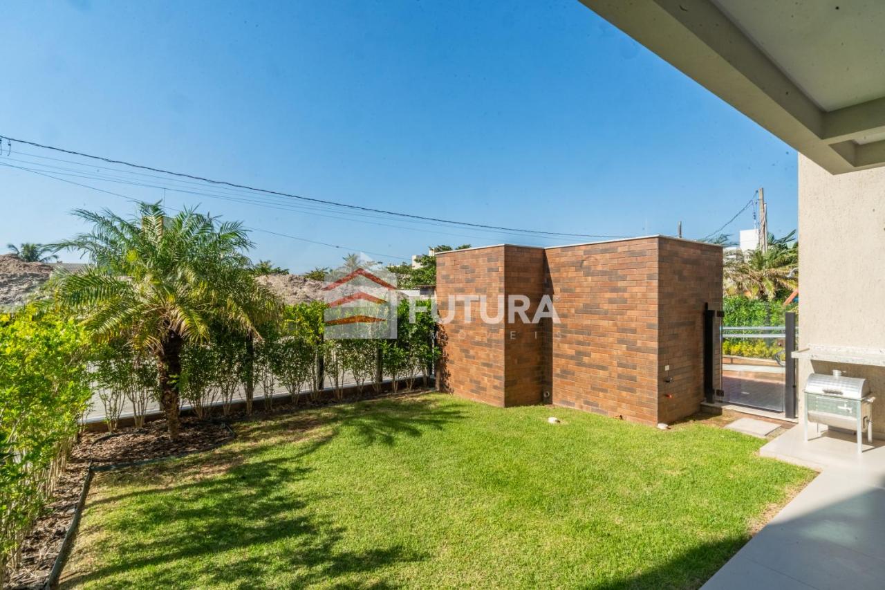 Apartamento térreo com 02 suítes em Mariscal - LA018EF - B&B