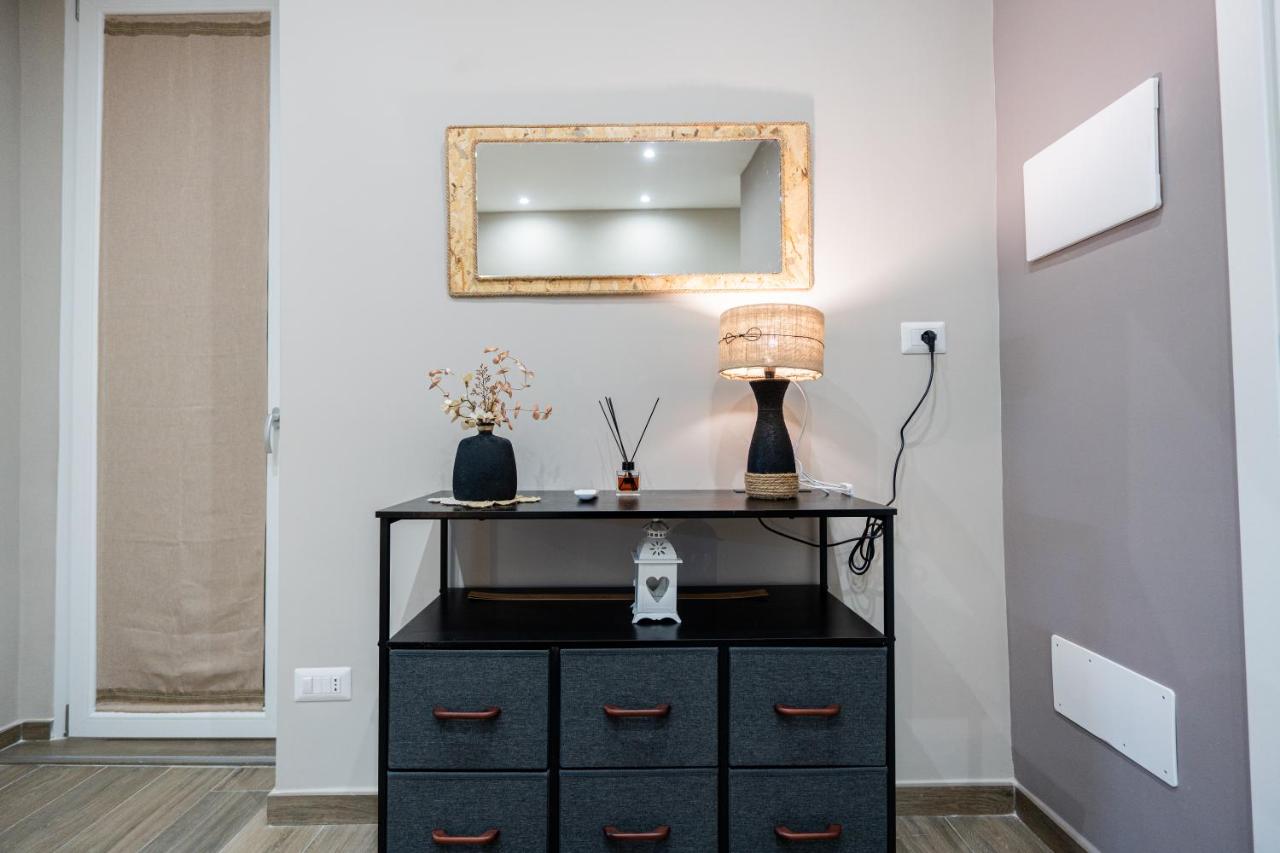 La casa di Bianca - modern suites near Plebiscito - B&B Napoli