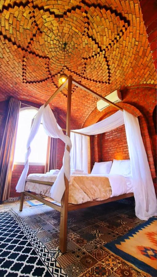 Luxor Tower - B&B Lúxor