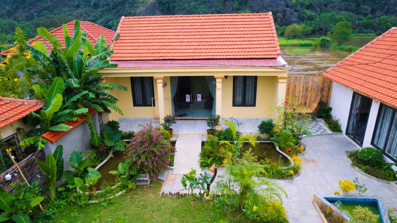 Doppel-/Zweibettzimmer mit eigener Terrasse