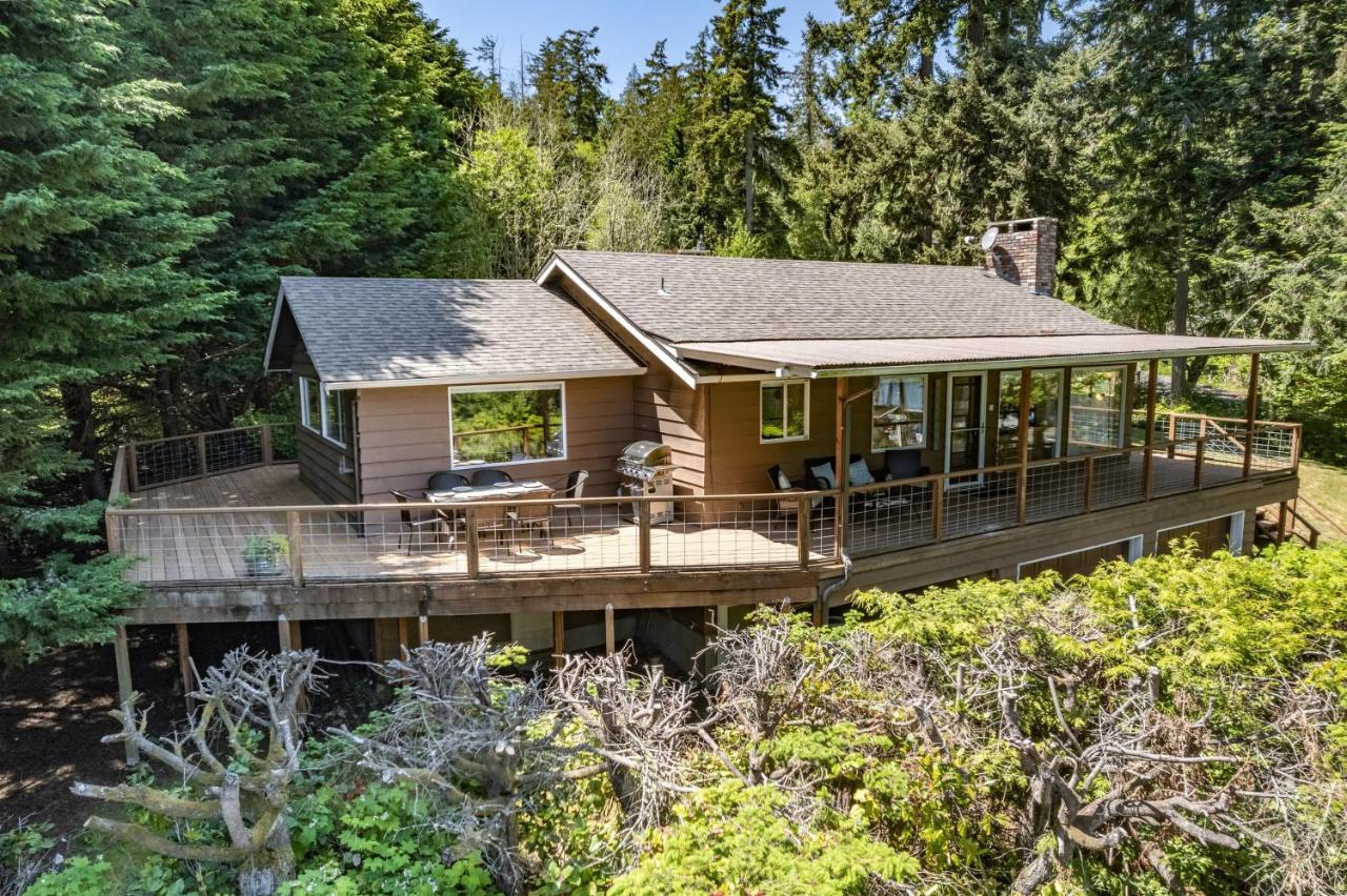 Eagles Watch by AvantStay Large Deck w Views - Chambres d’hôtes Coupeville