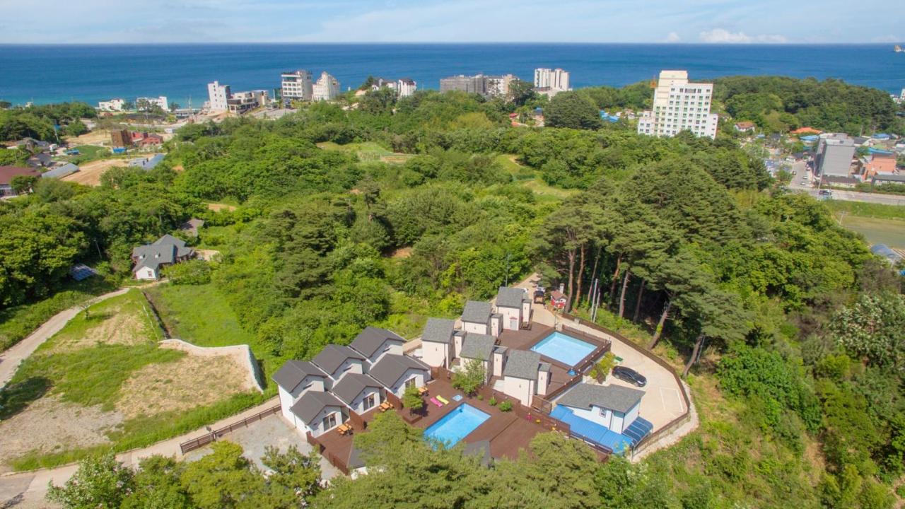Gangneung The October Pension - B&B