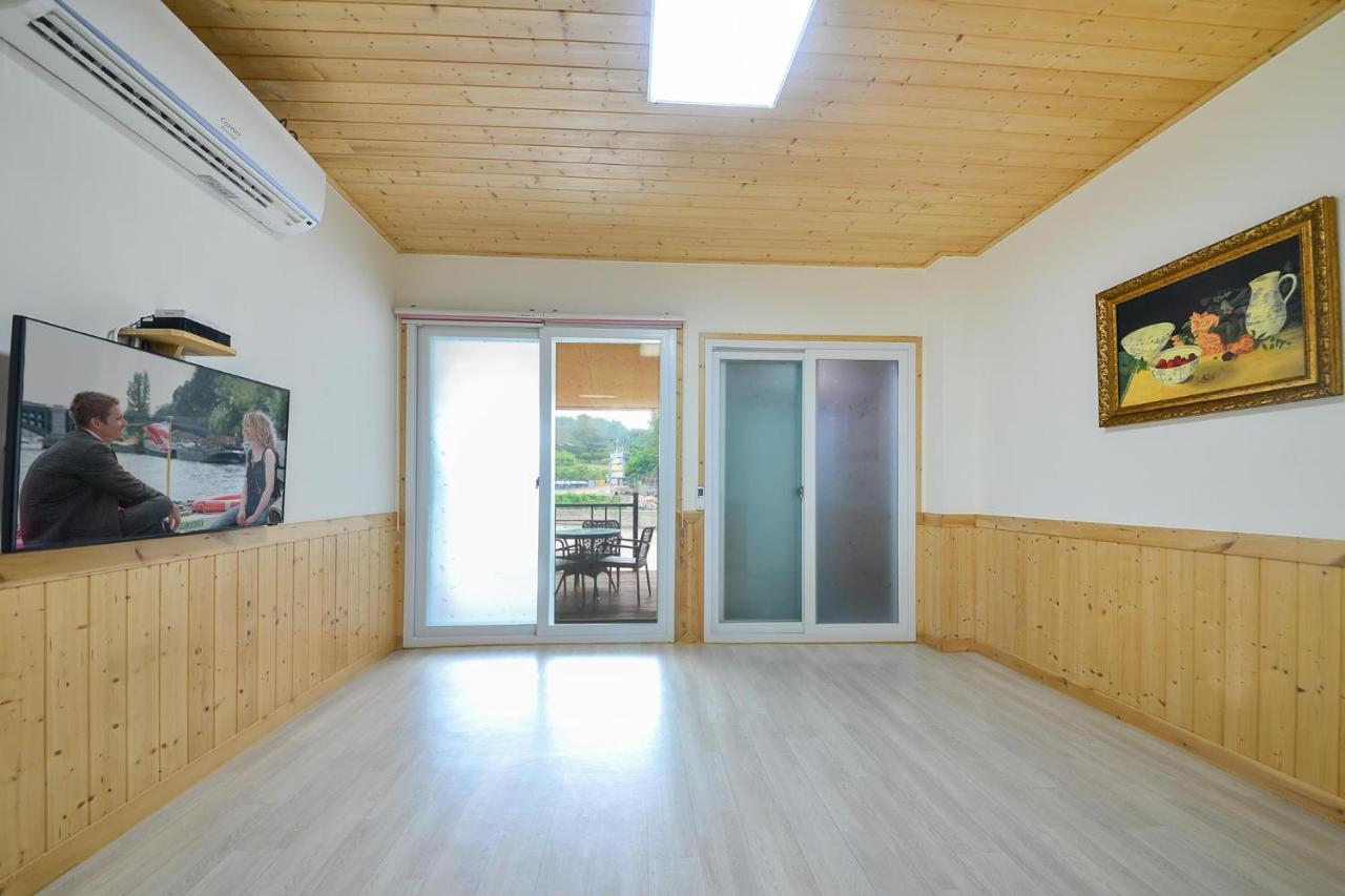 Studio 1