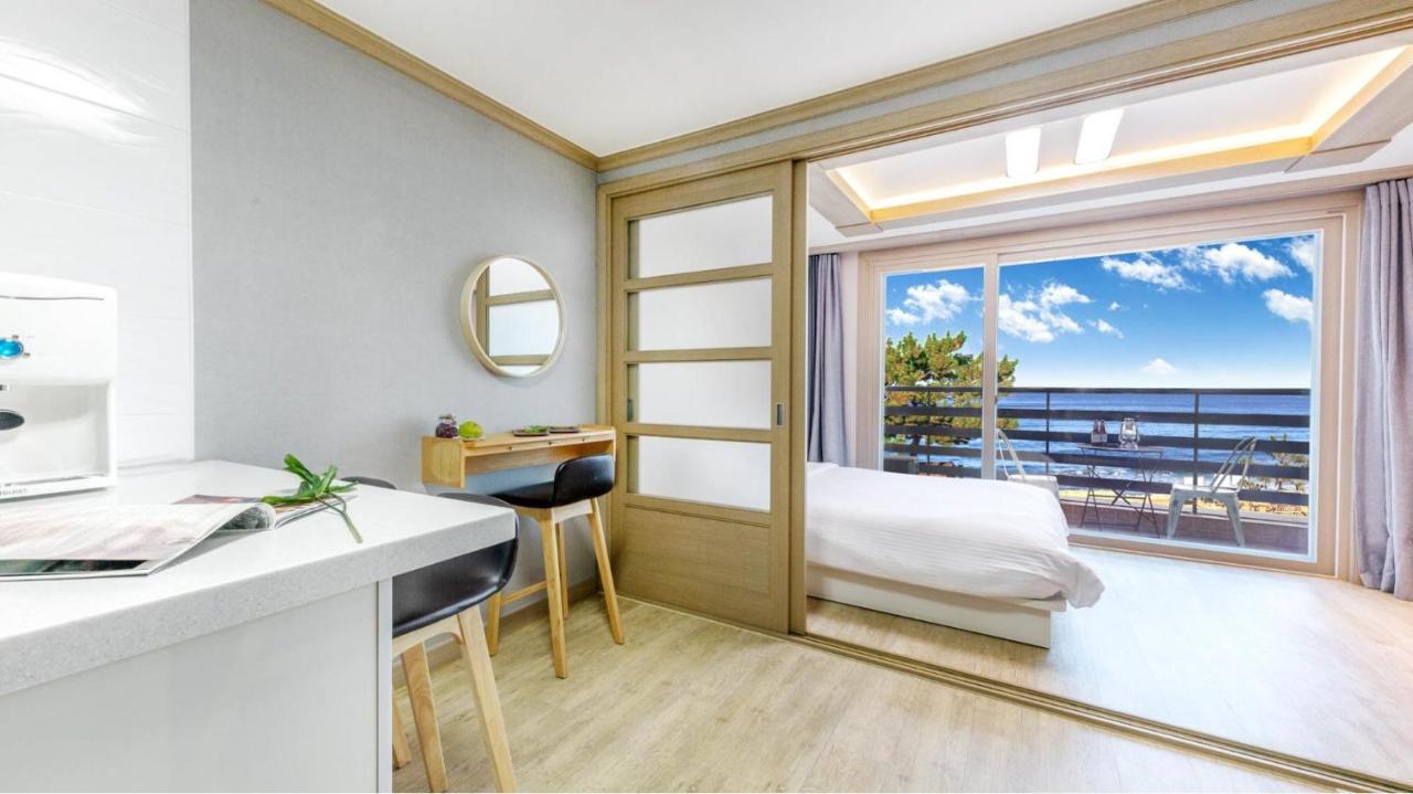 Yangyang Haettuneonchangmoon Pension - B&B