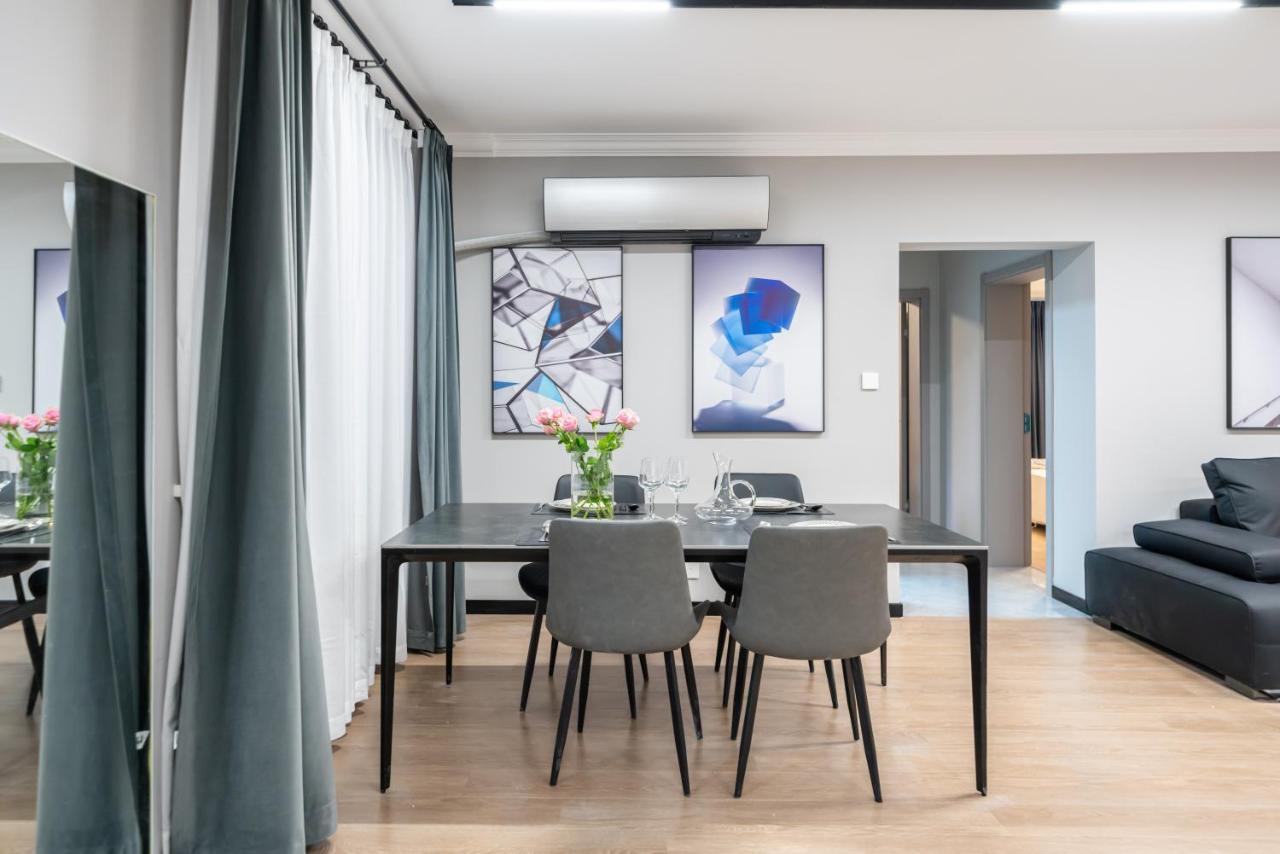 Appartamento con 2 Camere da Letto e Balcone