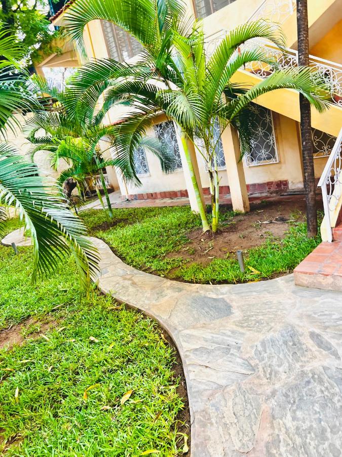 Jani Apartment - B&B Malindi