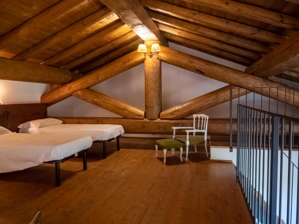 Studio met Kingsize Bed en Slaapbank
