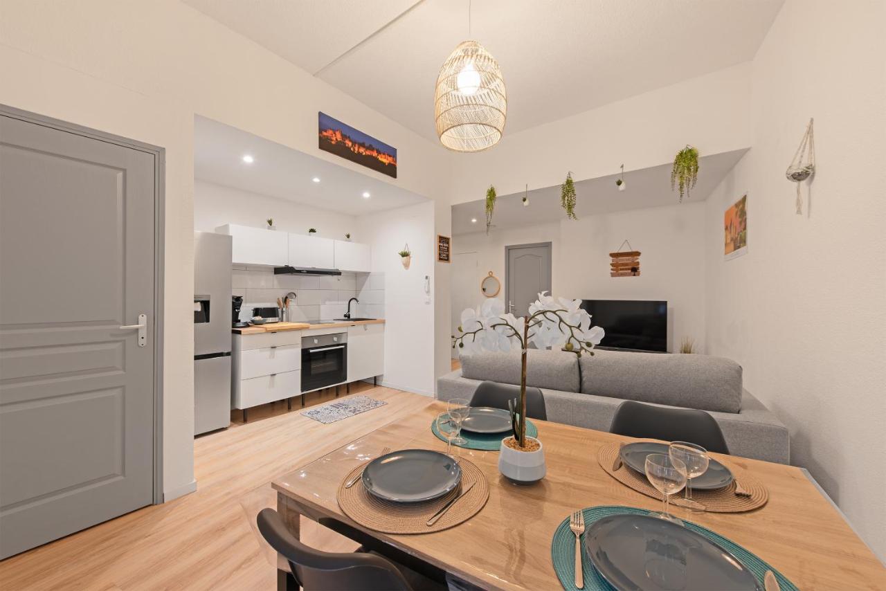 Spacieux T2 au centre ville avec parking et climatisation - B&B Carcassonne