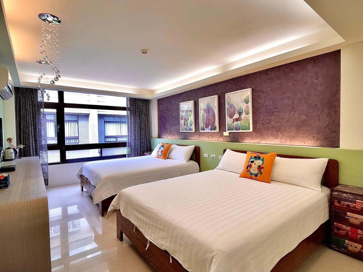 Quadruple Room with Private Bathroom