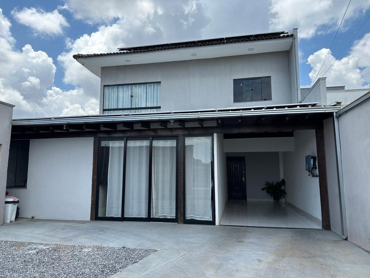 Apartamento completo para quatro pessoas ou um quarto com sala e cozinha para duas pessoas - B&B