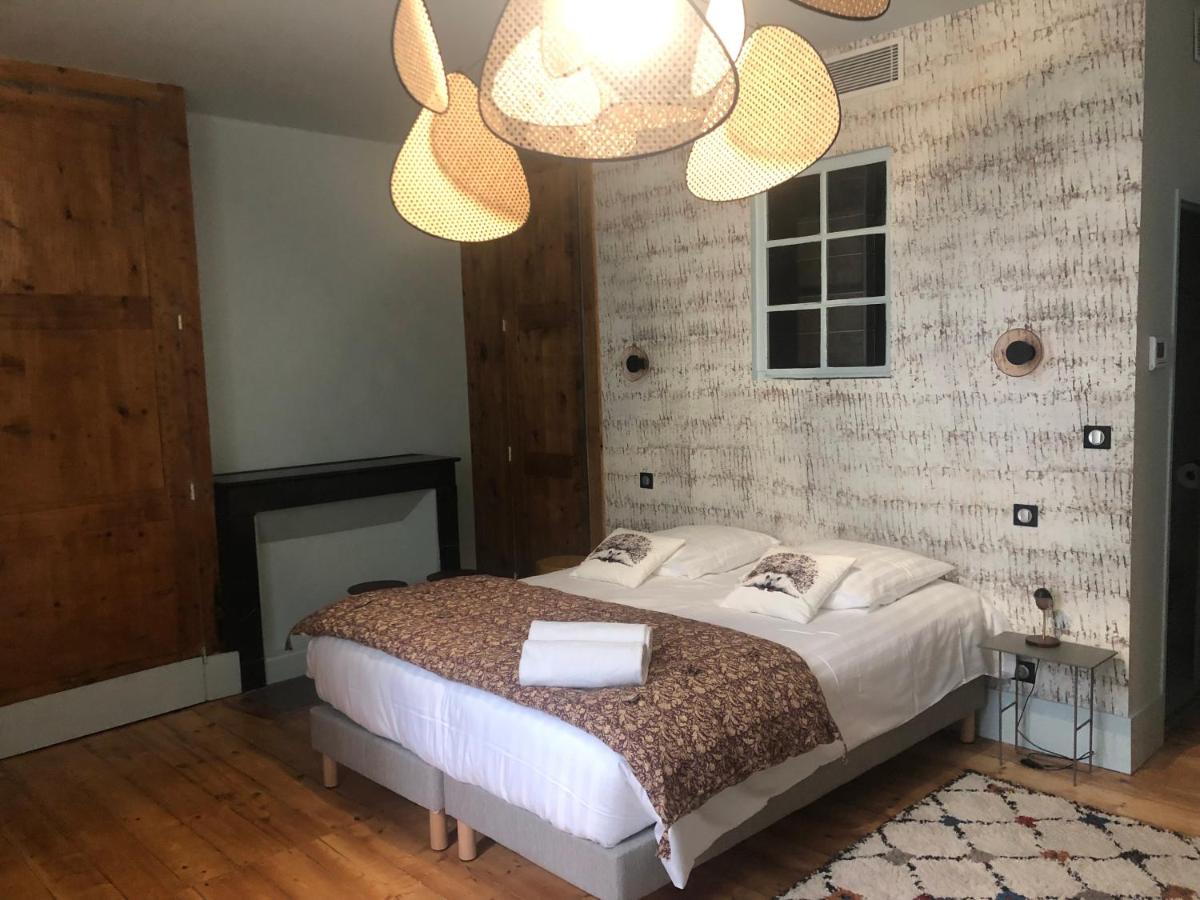 Tweepersoonskamer met 2 Aparte Bedden en Uitzicht op de Bergen