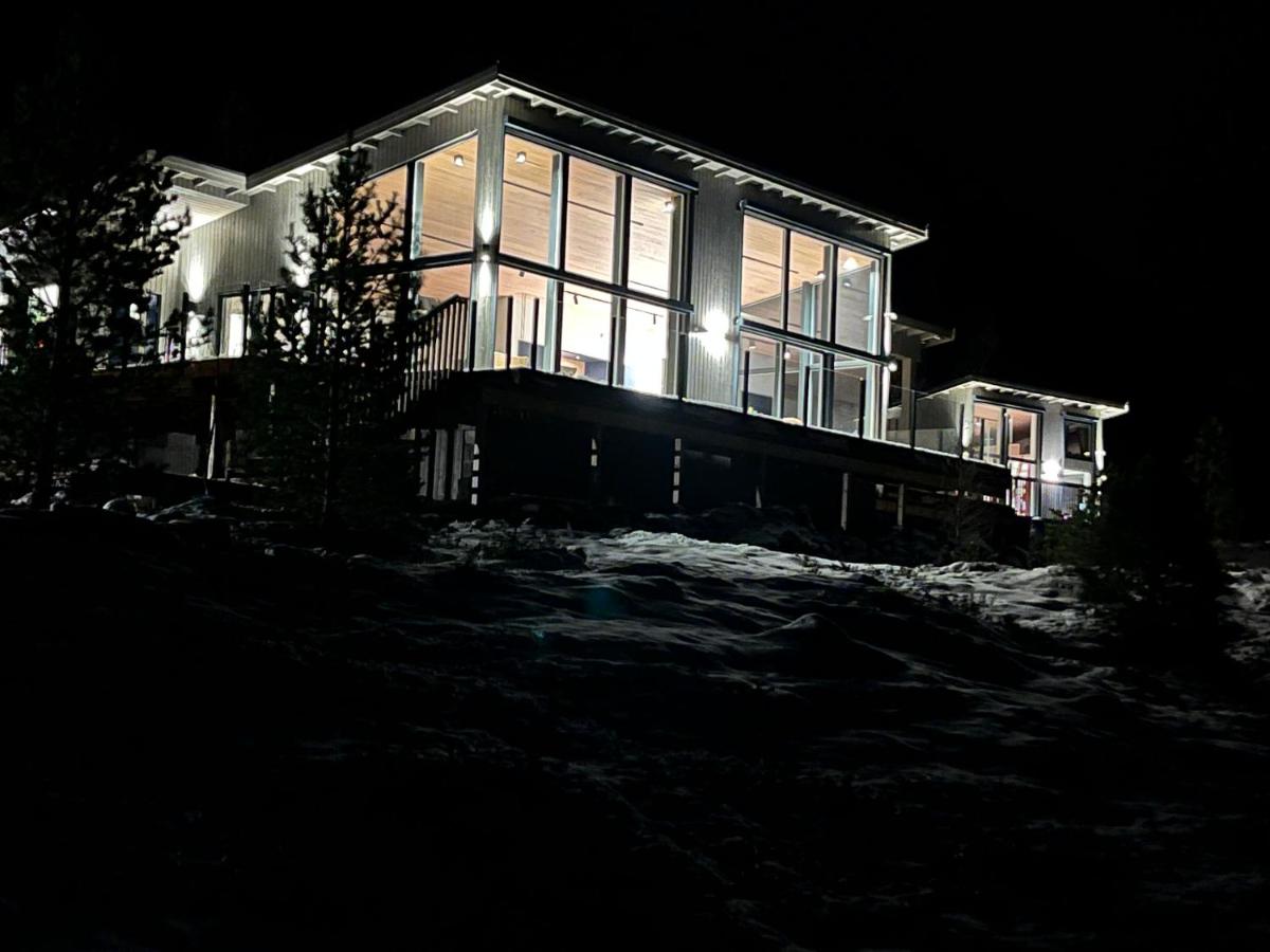 Efjord and Stetind Resort - Cabin Stetind - B&B