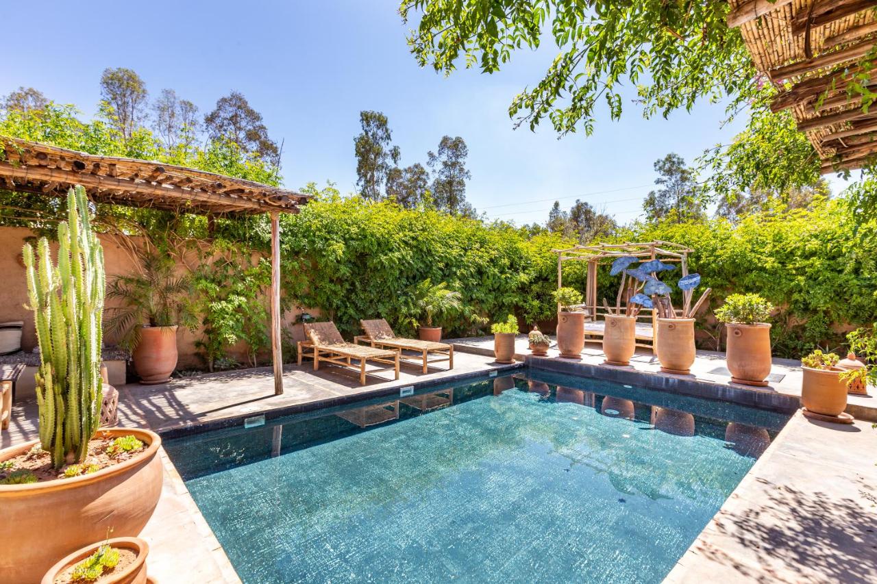 Cute and Private Villa - 10mn from dowtown - Fiber - B&B