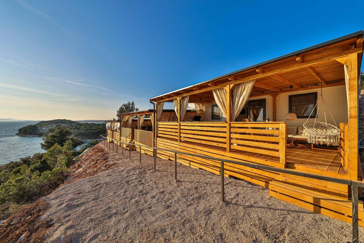 Mobile House Sol - Bed and Breakfast