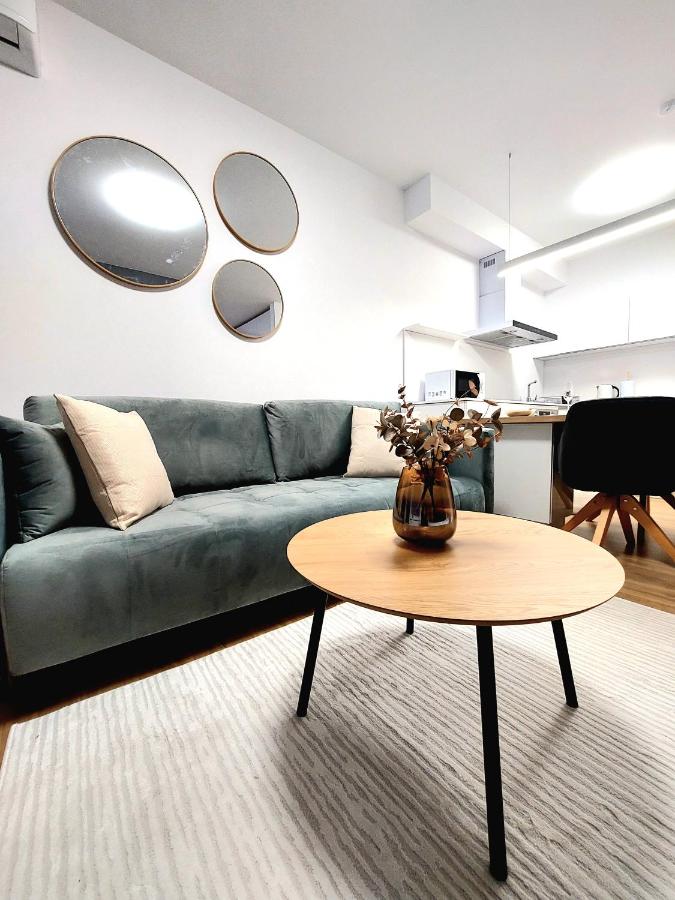 Apartman COMO, private parking free - B&B