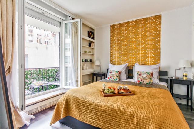 Charming 1BR apartment with terrace Le Marais Paris Center - B&B