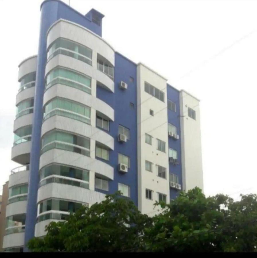 Apartamento próx ao mar, ao píer O Porto, Hard Rock Café e ao Calçadão Meia Praia - B&B