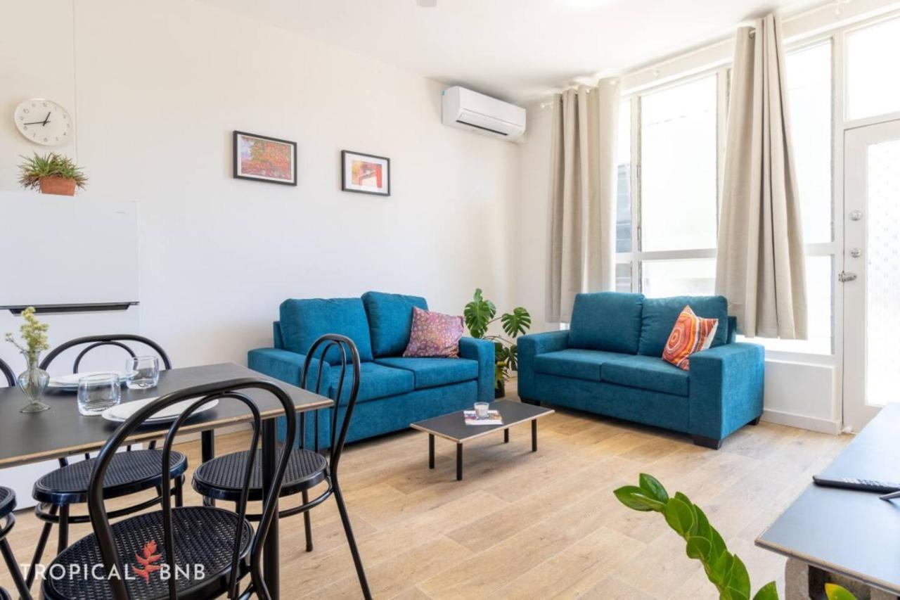Crocodile Retreat 2 Bed Apt Walk To Foreshore - Chambres d’hôtes