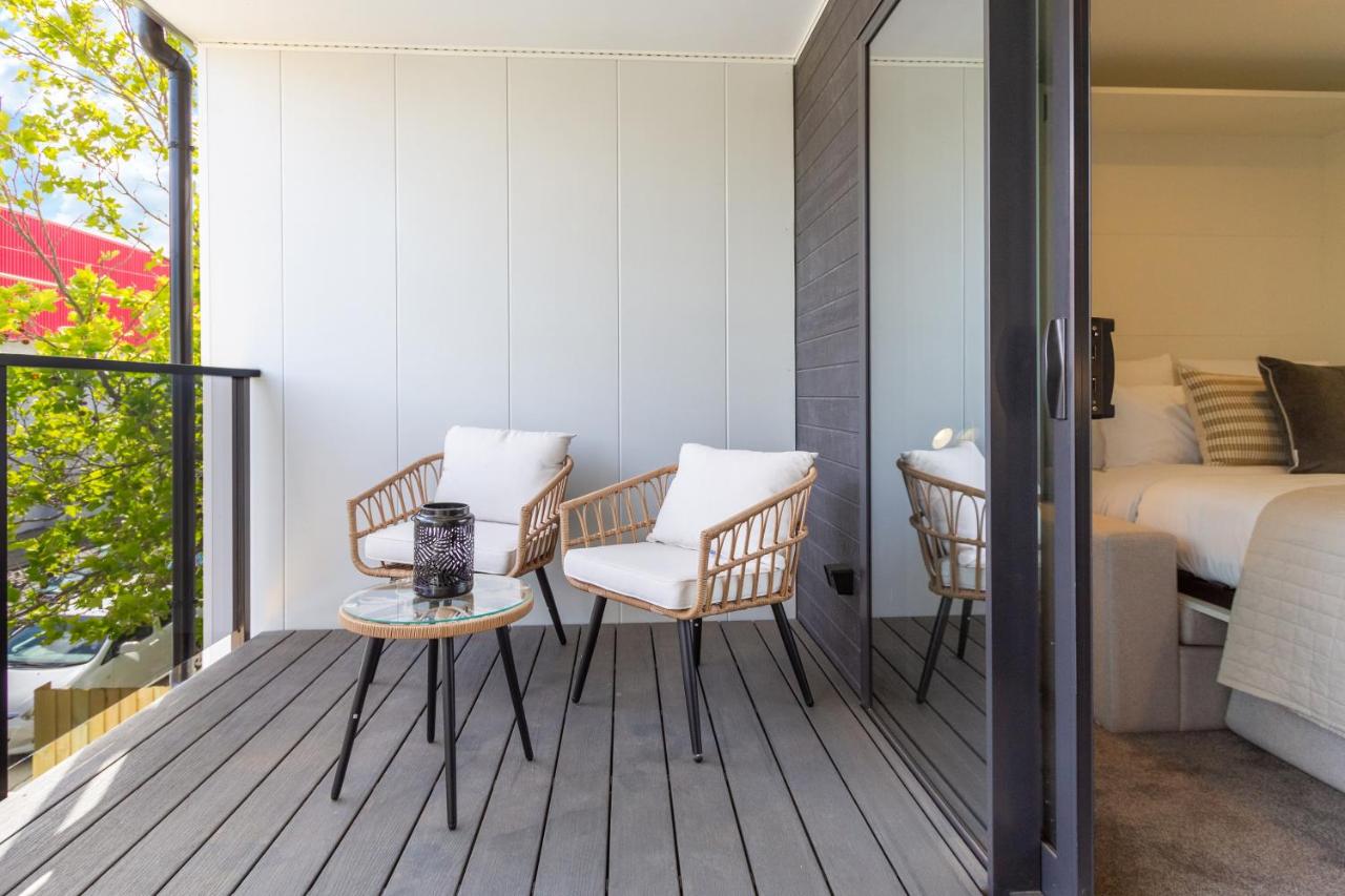 Charming Studio with desk space near South City Mall - B&B Christchurch