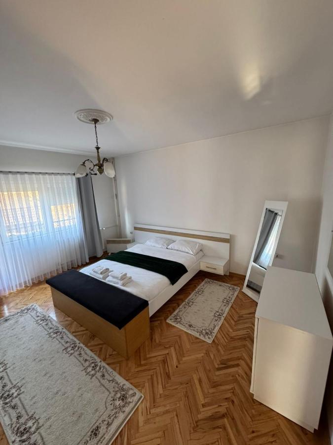 Apartment with Park View