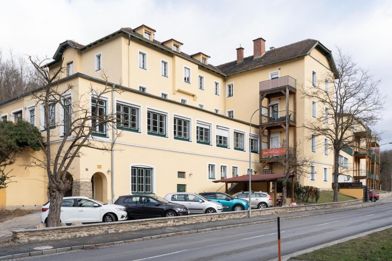 revLIVING premium Apartments Rosenburg Horn - Chambres d’hôtes