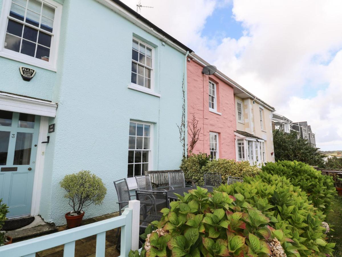 April Cottage - B&B Falmouth