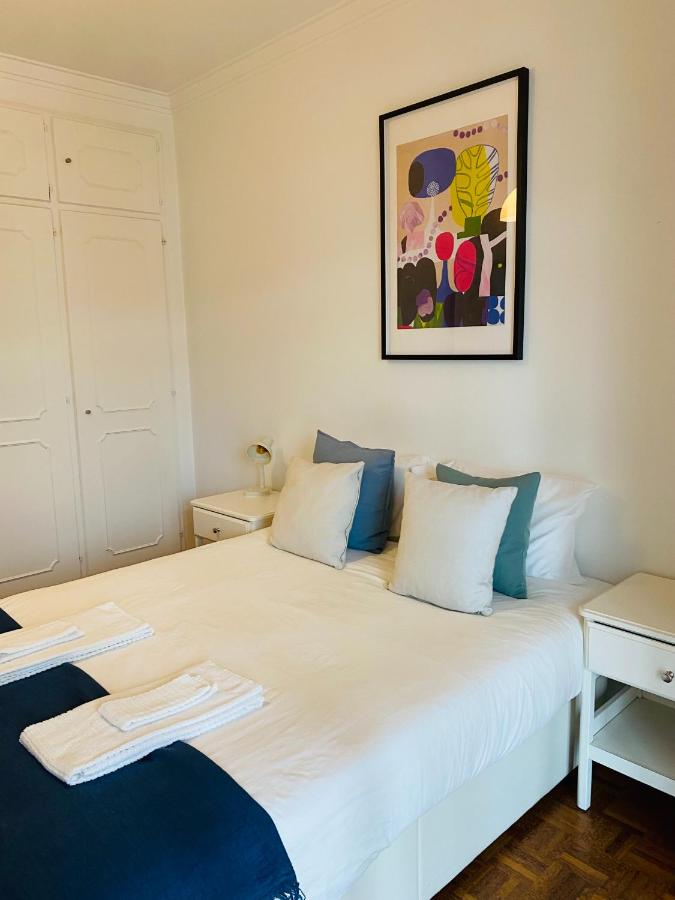 Estoril 2 bedrooms by the Beach - B&B