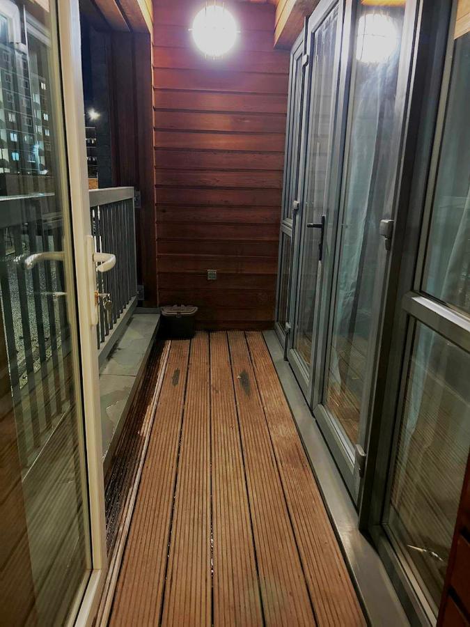 Luxury 2-Bed Apartment with Stunning Views Near The Shard & Tower Bridge - Chambres d'hôtes Londres