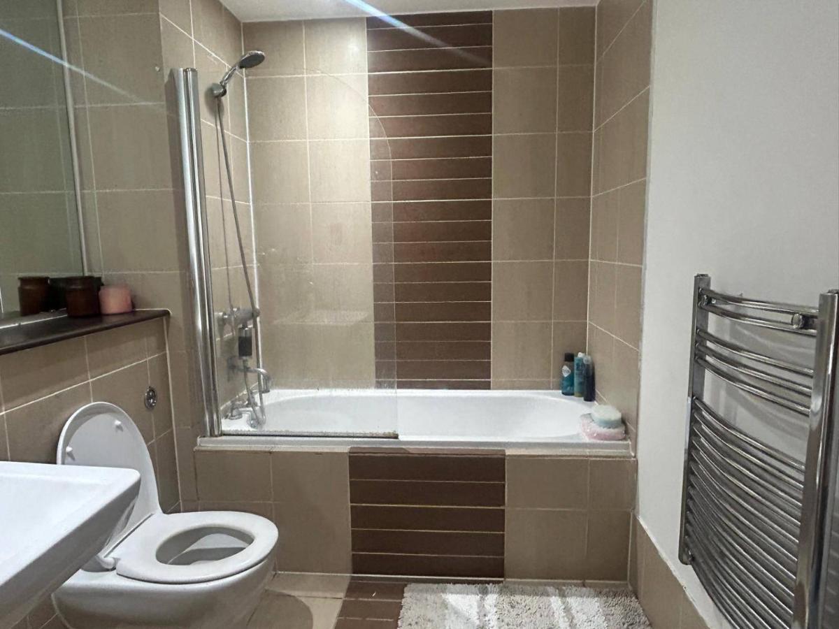 Cozy Apartment 5 min walk from Manchester Arena - B&B