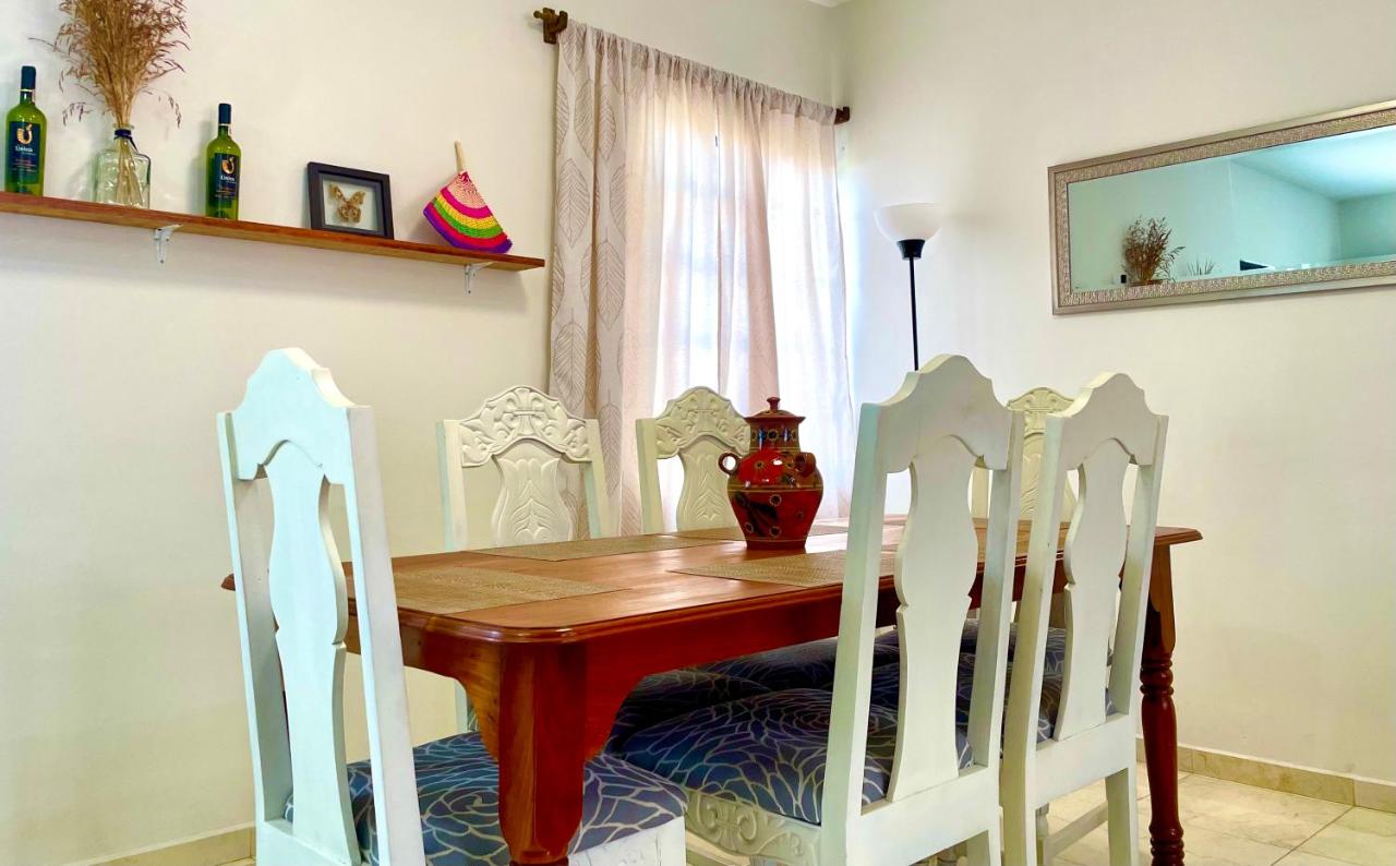 EXCELENTE CASA CLIMATIZADA PRIVADA, ASADOR, JARDÍN, ESTACIONAMIENTO gratis - Ferienwohnung Ciudad Valles