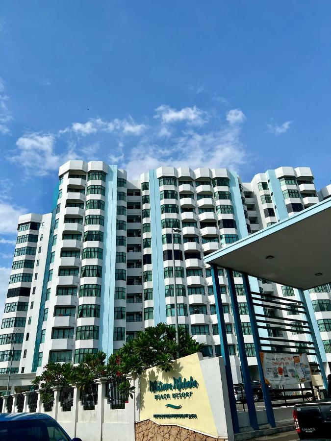 Mutiara Melaka Beach Resort by ZaYum - B&B Kampong Pantai Dusun