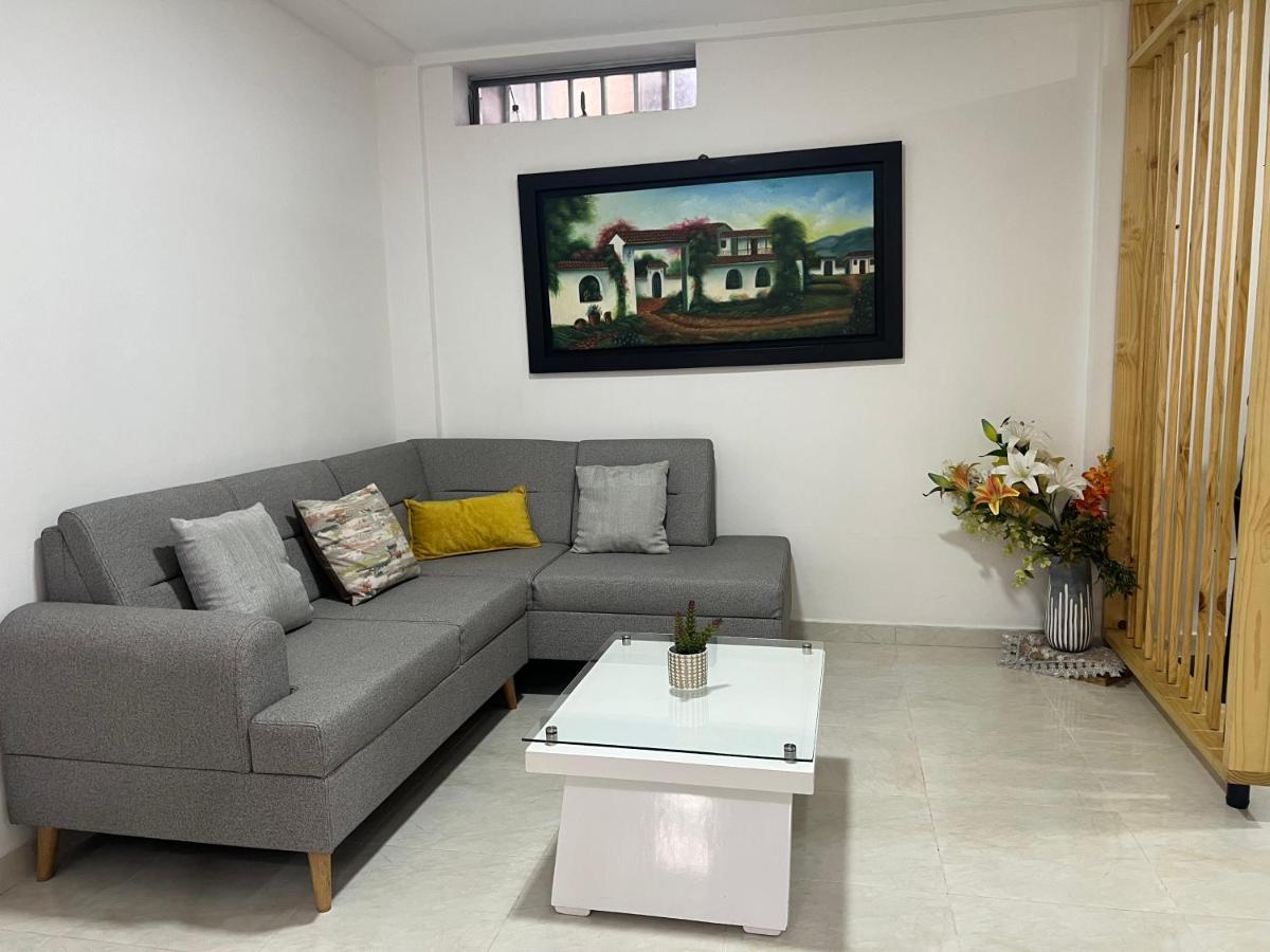 Espectacular Alojamiento piso bajo - B&B