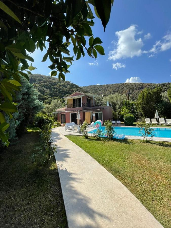 Gialos Villas 1-2 With a Private Pool - B&B