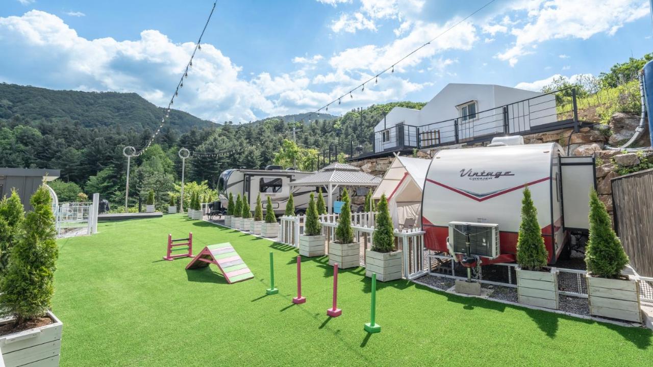 Gapyeong Dongban84 Glamping&Pool villa - B&B Gapyeong County