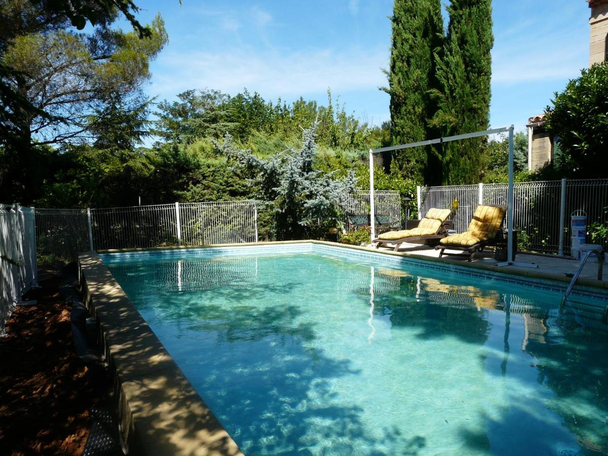 First floor of a typical house close to Aix en Provence 6 personnes - B&B